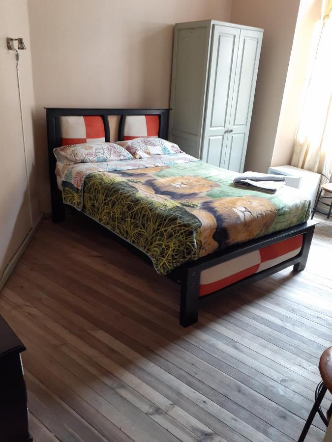 Hostal Mediodia 키토 외부 사진