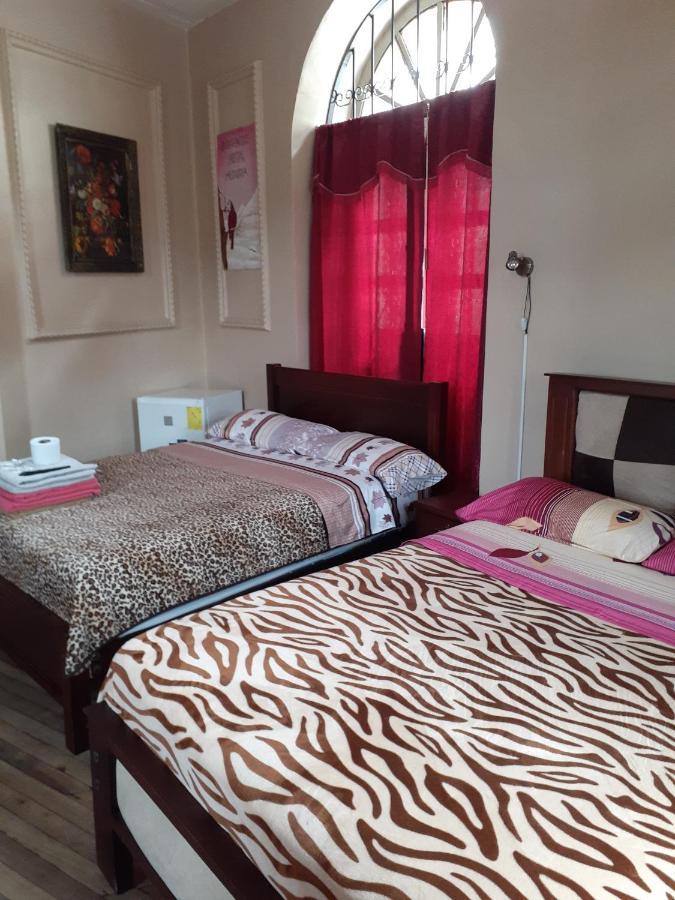 Hostal Mediodia 키토 외부 사진