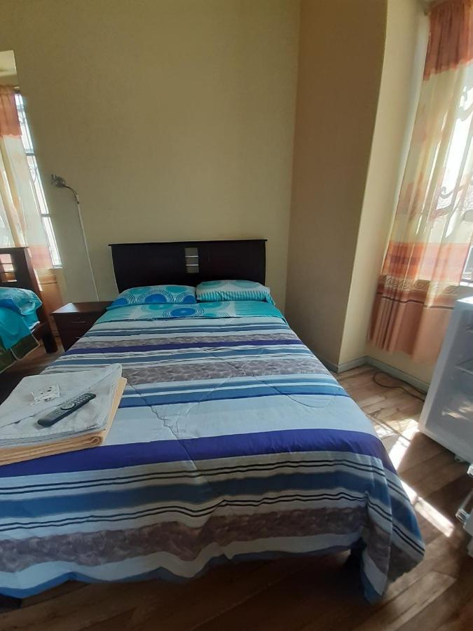 Hostal Mediodia 키토 외부 사진